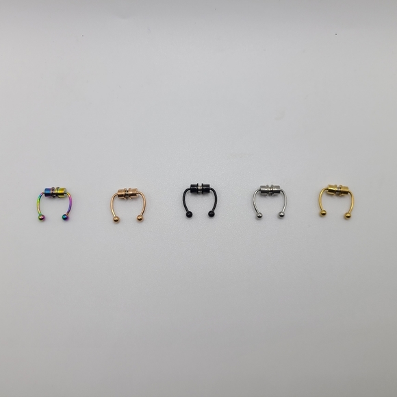 Fake septum piercing - Picture 2 of 3